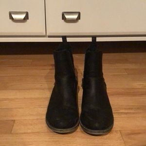 Black Chelsea Boots
